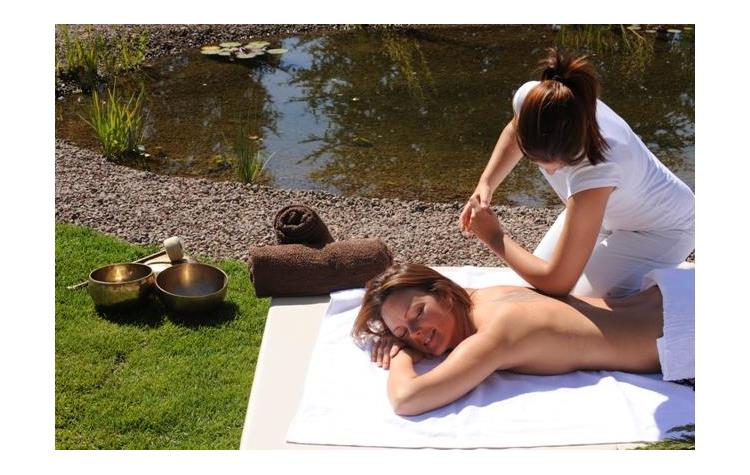 massaggi-in-giardino