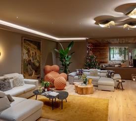 particolari interni design con luci e pezzi design up di pesce