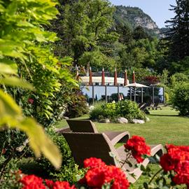 -giardino con vista su serra relax