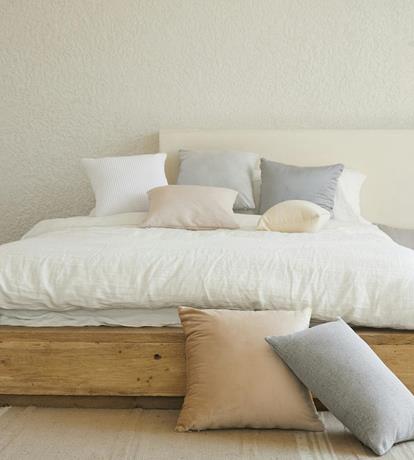 deconovo-gvkmondbotu-unsplash