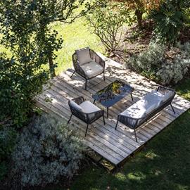 Giardini Panorama Resort in Paganella, tra natura, silenzio e momenti di relax all’aria aperta.