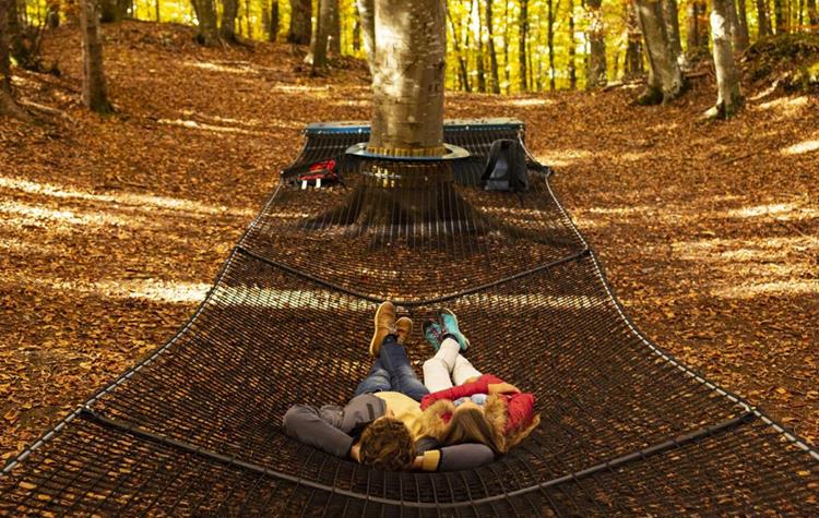 amaca-parco-del-respiro-fai-della-paganella-autunno-dp-ph-massimo-giovannini
